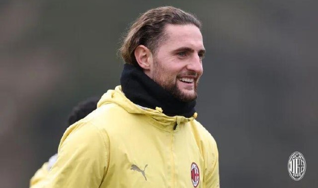 世界杯高清观看-安布罗西尼丨皮尔洛告诉我他真的很强