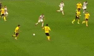 世界杯高清观看-【德超杯】莱万双响 穆勒破门 拜仁3比1胜多特夺冠