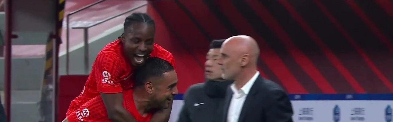 下半场连轰4球！卫冕冠军4-1夺赛季首胜，西海岸2战丢6球遭连败