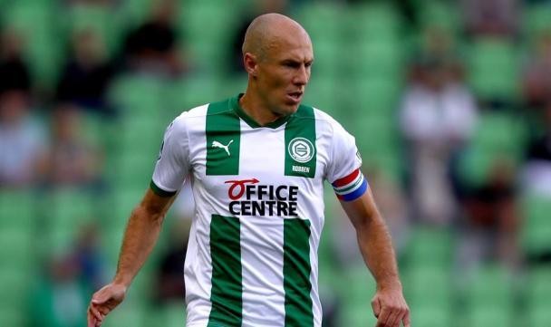 罗本再次宣布退役：足球之心未停 但身体不允许