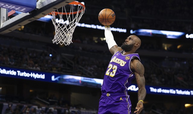 世界杯高清观看-韦德：我在世期间 我不会再看到谁会有像老詹这样的生涯