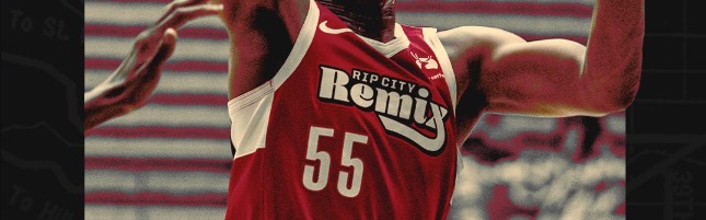 世界杯直播app安装-13中4+5失误！杨瀚森遭2.11米中锋打爆 连场被碾压斯帅暗示差得远