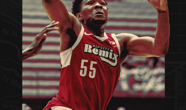 世界杯直播app安装-13中4+5失误！杨瀚森遭2.11米中锋打爆 连场被碾压斯帅暗示差得远