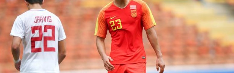 世界杯直播app安装-令人惋惜：一个月内，中国男足2大天才陨落，年纪轻轻前途堪忧